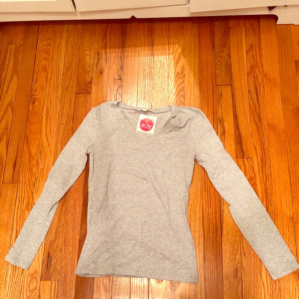 Zenana Outfitters V Neck Top